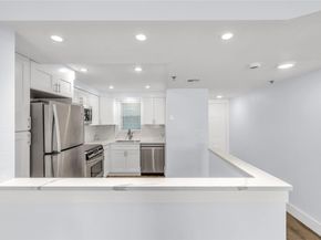 3100 W Rolling Hills Cir 109, Davie FL 33328
