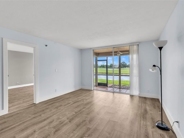 3100 W Rolling Hills Cir 109, Davie FL 33328
