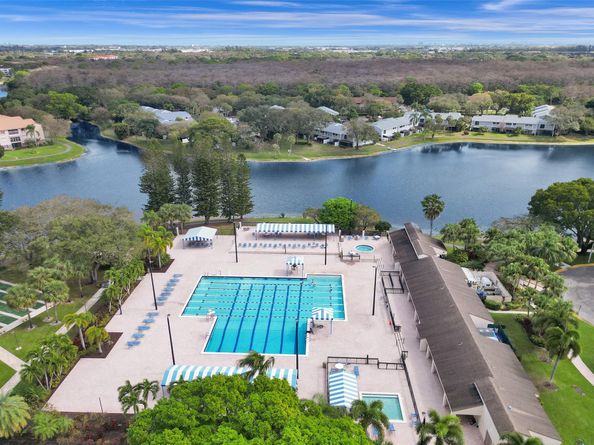 4407 NW 20th St 450, Coconut Creek FL 33066