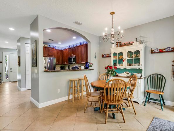 102 Via Emilia, Royal Palm Beach FL 33411