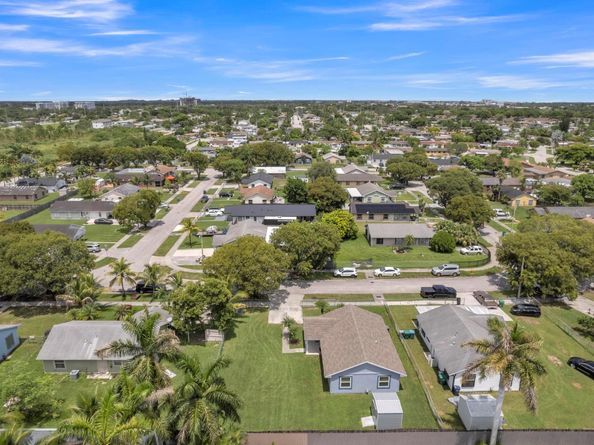 11472 SW 227th Ter, Miami FL 33170