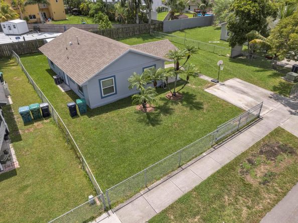 11472 SW 227th Ter, Miami FL 33170