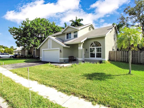 3256 NW 123rd Ter, Sunrise FL 33323