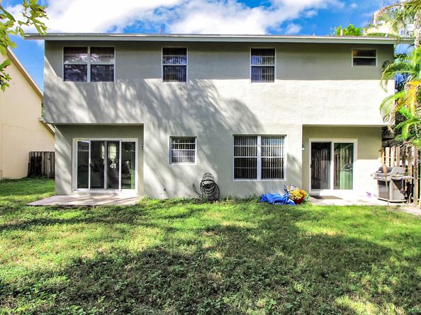 3256 NW 123rd Ter, Sunrise FL 33323