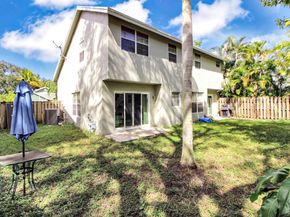 3256 NW 123rd Ter, Sunrise FL 33323