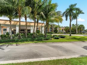 10370 E Clairmont Circle 302, Tamarac FL 33321