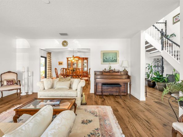 370 SE 13th Ave, Pompano Beach FL 33060