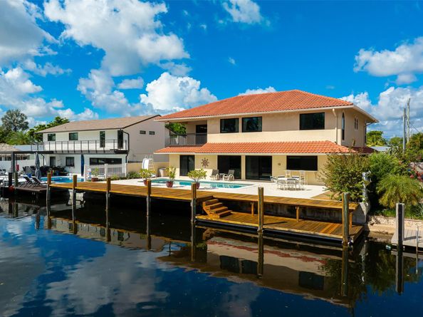 370 SE 13th Ave, Pompano Beach FL 33060