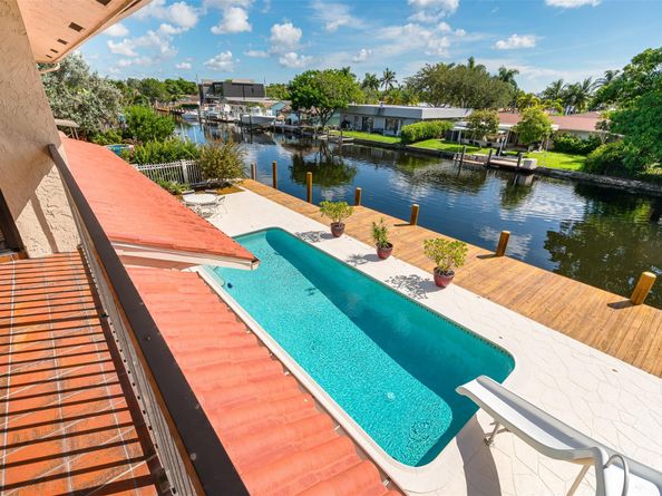 370 SE 13th Ave, Pompano Beach FL 33060