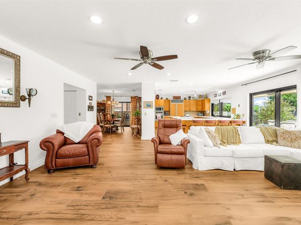 370 SE 13th Ave, Pompano Beach FL 33060