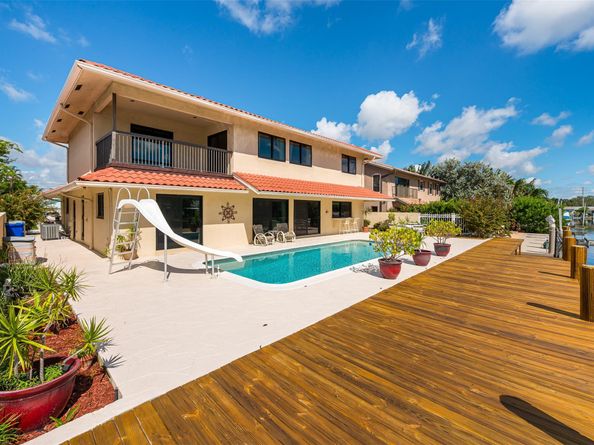 370 SE 13th Ave, Pompano Beach FL 33060