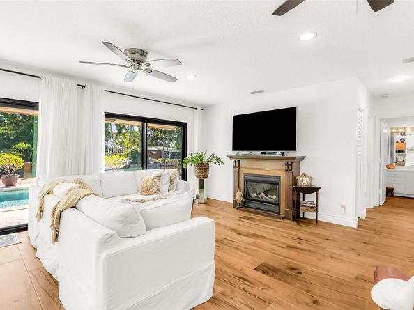 370 SE 13th Ave, Pompano Beach FL 33060