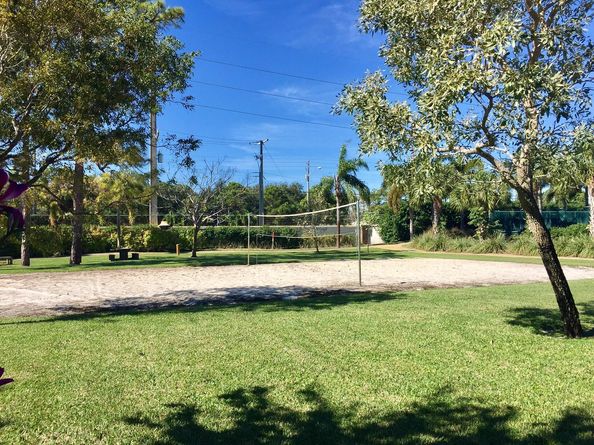 248 Palm Circle, Atlantis FL 33462