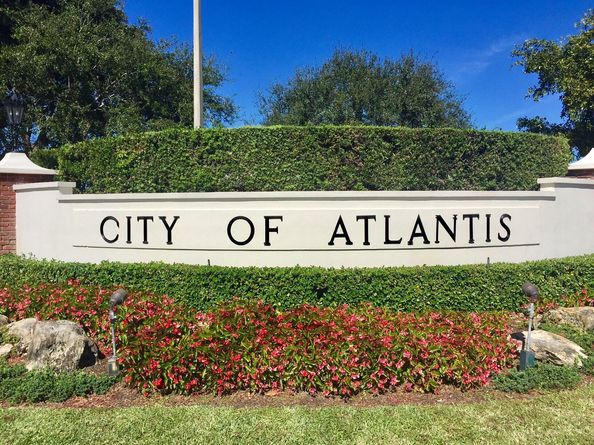 248 Palm Circle, Atlantis FL 33462