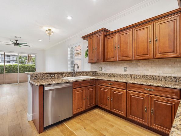 248 Palm Circle, Atlantis FL 33462