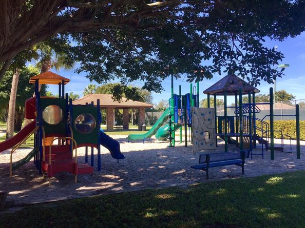 248 Palm Circle, Atlantis FL 33462