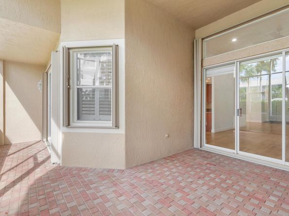 248 Palm Circle, Atlantis FL 33462