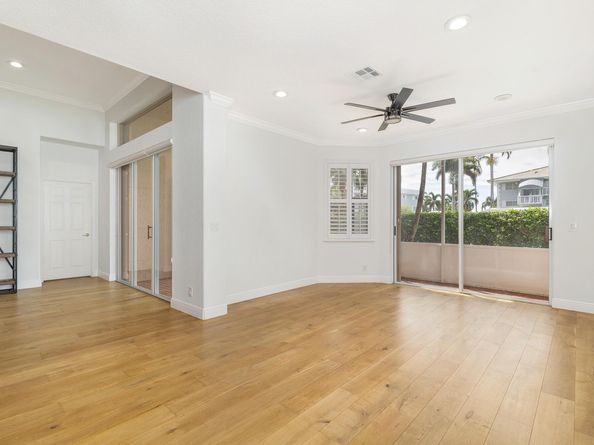 248 Palm Circle, Atlantis FL 33462