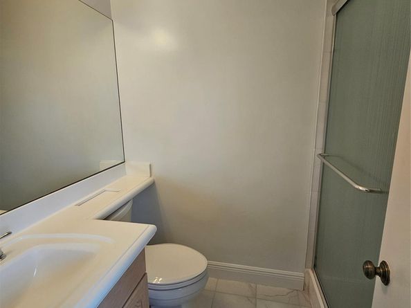 633 Deer Creek Lake Point North Ln, Deerfield Beach FL 33442