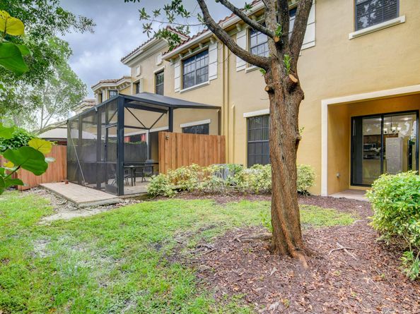 10366 Wellington Parc Drive, Wellington FL 33449