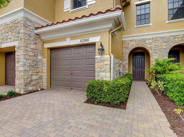 10366 Wellington Parc Drive, Wellington FL 33449