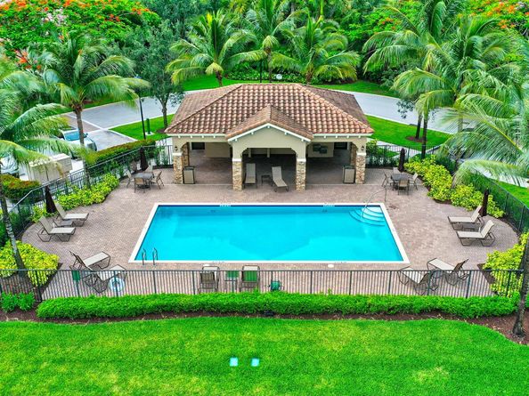 10366 Wellington Parc Drive, Wellington FL 33449