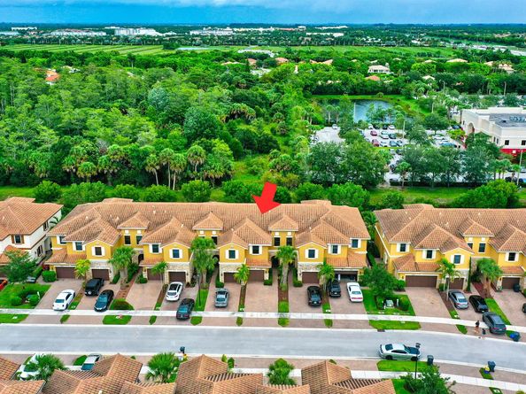 10366 Wellington Parc Drive, Wellington FL 33449