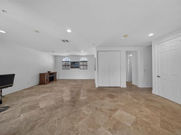 3241 NE 13th St, Pompano Beach FL 33062