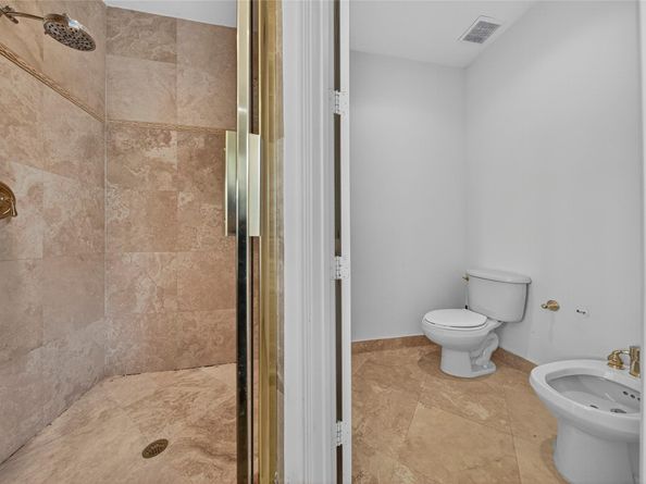 3241 NE 13th St, Pompano Beach FL 33062