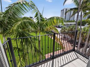 3241 NE 13th St, Pompano Beach FL 33062