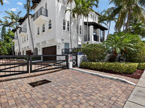 3241 NE 13th St, Pompano Beach FL 33062