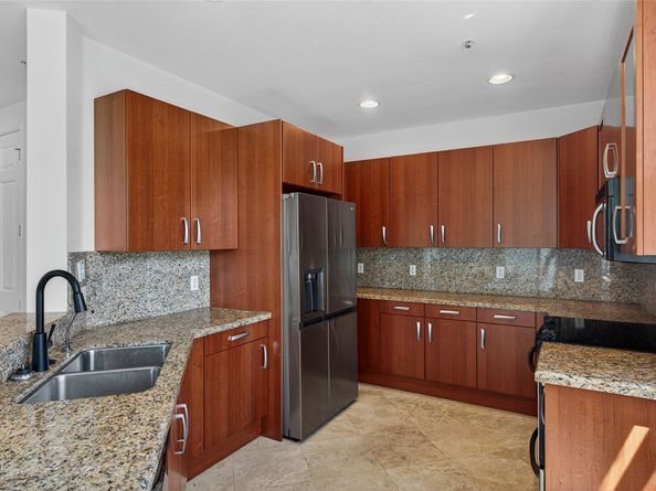 3241 NE 13th St, Pompano Beach FL 33062