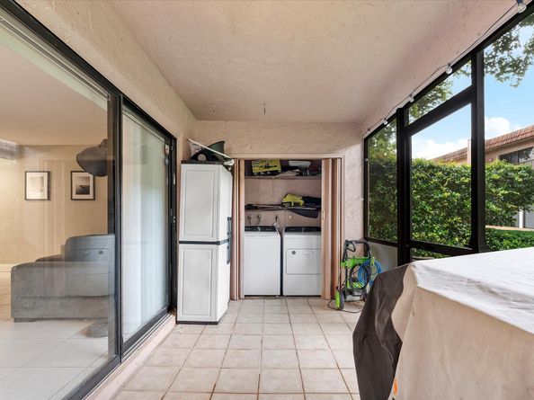 29 Laredo Pl 29, Davie FL 33324