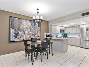 29 Laredo Pl 29, Davie FL 33324