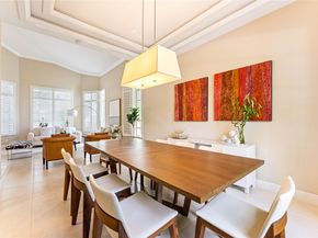 2527 Montclaire Cir, Weston FL 33327