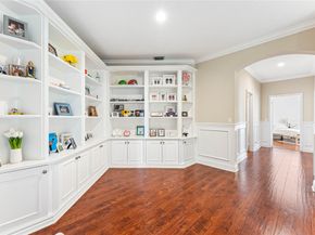 2527 Montclaire Cir, Weston FL 33327