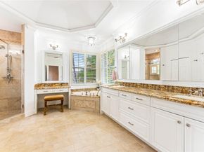 2527 Montclaire Cir, Weston FL 33327