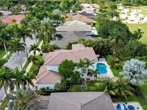 2527 Montclaire Cir, Weston FL 33327