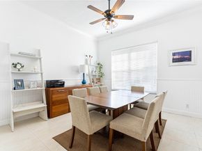 2527 Montclaire Cir, Weston FL 33327