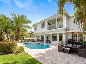 2527 Montclaire Cir, Weston FL 33327