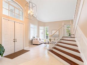 2527 Montclaire Cir, Weston FL 33327