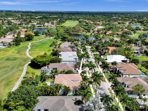 2527 Montclaire Cir, Weston FL 33327