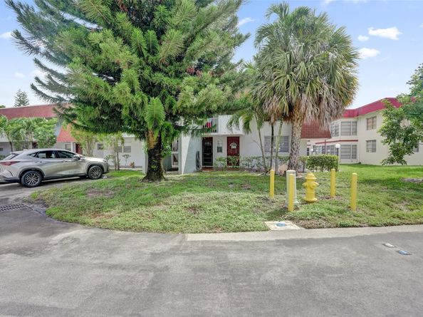 2990 NW 46th Ave 115A, Lauderdale Lakes FL 33313