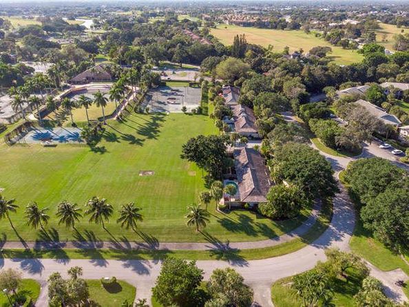 11792 Wimbledon Circle, Wellington FL 33414