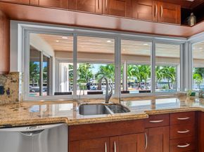 4000 NE 24th Ave, Lighthouse Point FL 33064