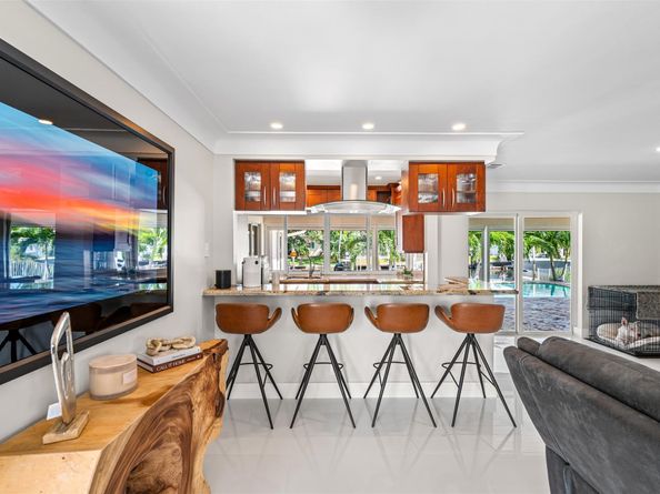 4000 NE 24th Ave, Lighthouse Point FL 33064