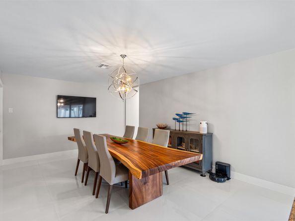 4000 NE 24th Ave, Lighthouse Point FL 33064