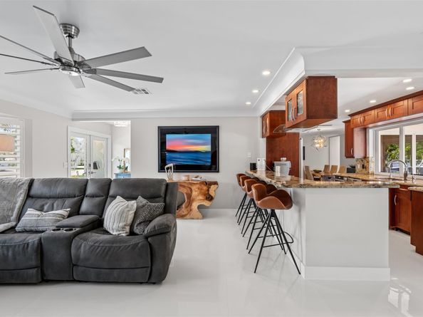 4000 NE 24th Ave, Lighthouse Point FL 33064