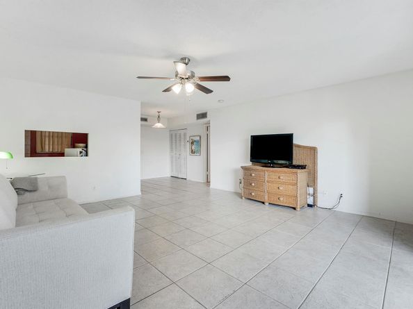 12014 S Greenway Circle S 109, Royal Palm Beach FL 33411
