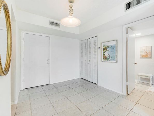 12014 S Greenway Circle S 109, Royal Palm Beach FL 33411